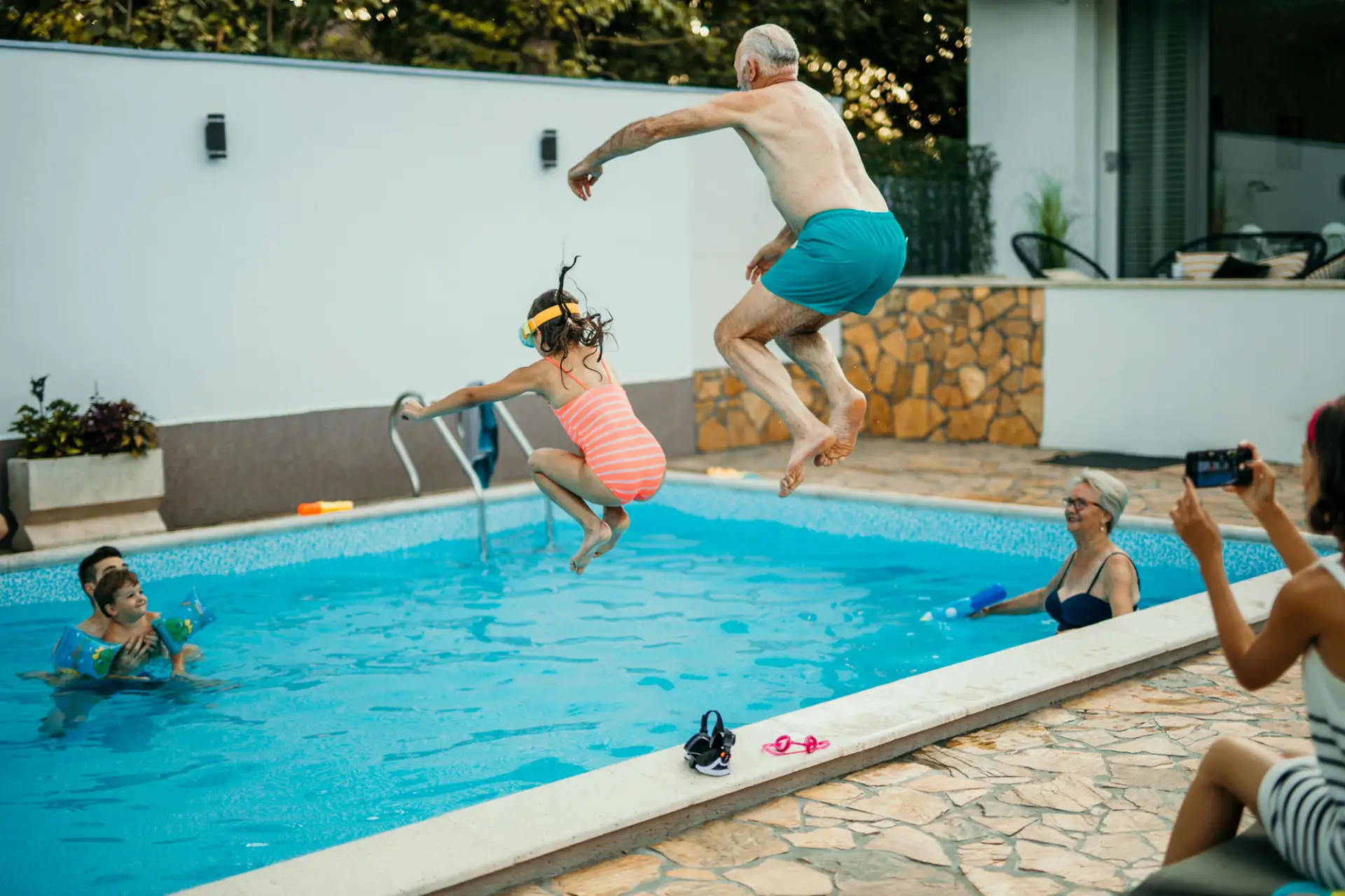 Weighing the benefits and considerations of a reverse mortgage